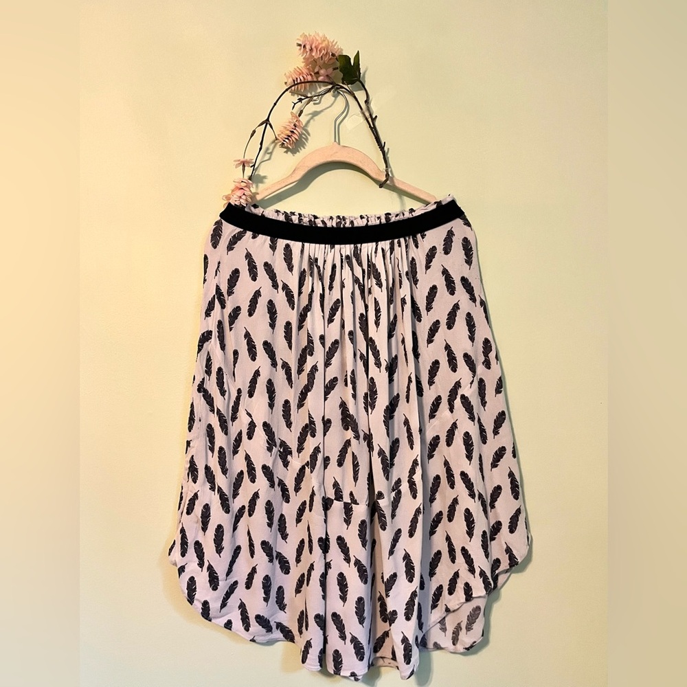 H&M | Feather Print Skirt | Black & White | Bohemian | Feathers | Summer skirt
